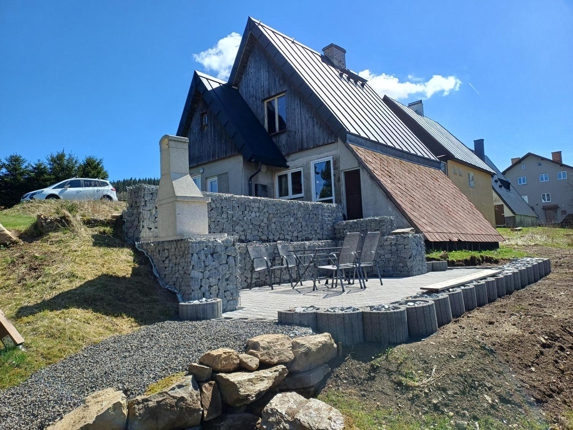 Вилла Chaloupka Na Vrsku Лоучна-под-Клиновцем Экстерьер фото